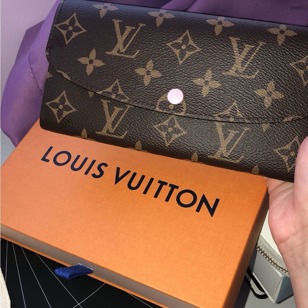 Louis Vuitton Emilie pink monogram wallet 💗